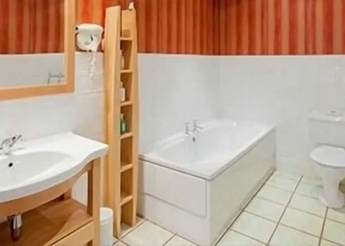 Overwater Hall باسنثوايت