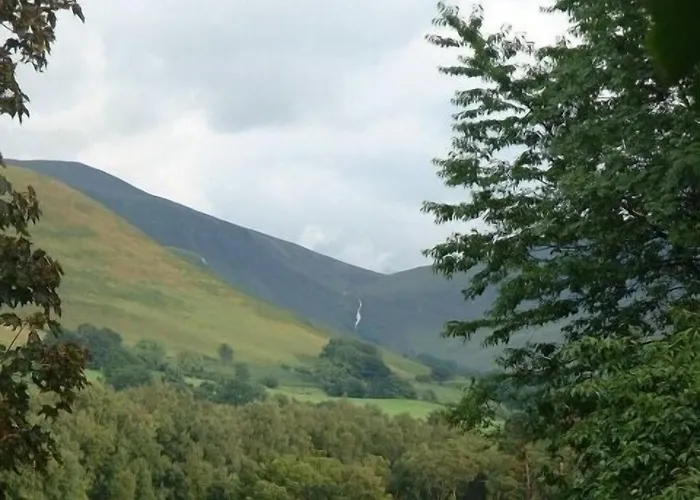 Overwater Hall فندق