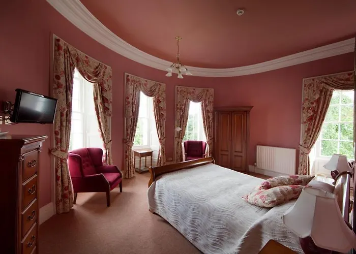 Overwater Hall فندق 3*