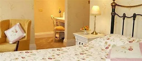 Overwater Hall فندق باسنثوايت